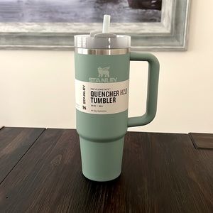 NWT Stanley 30oz Eucalyptus The Flowstate Quencher H2.O Tumbler